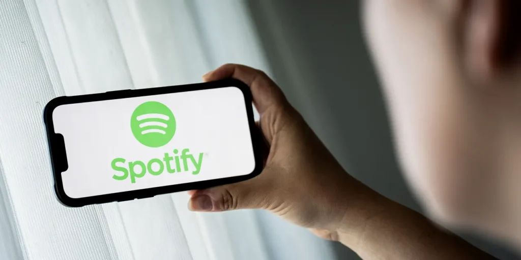 Spotify_vs_Blockbuster_business_models_case